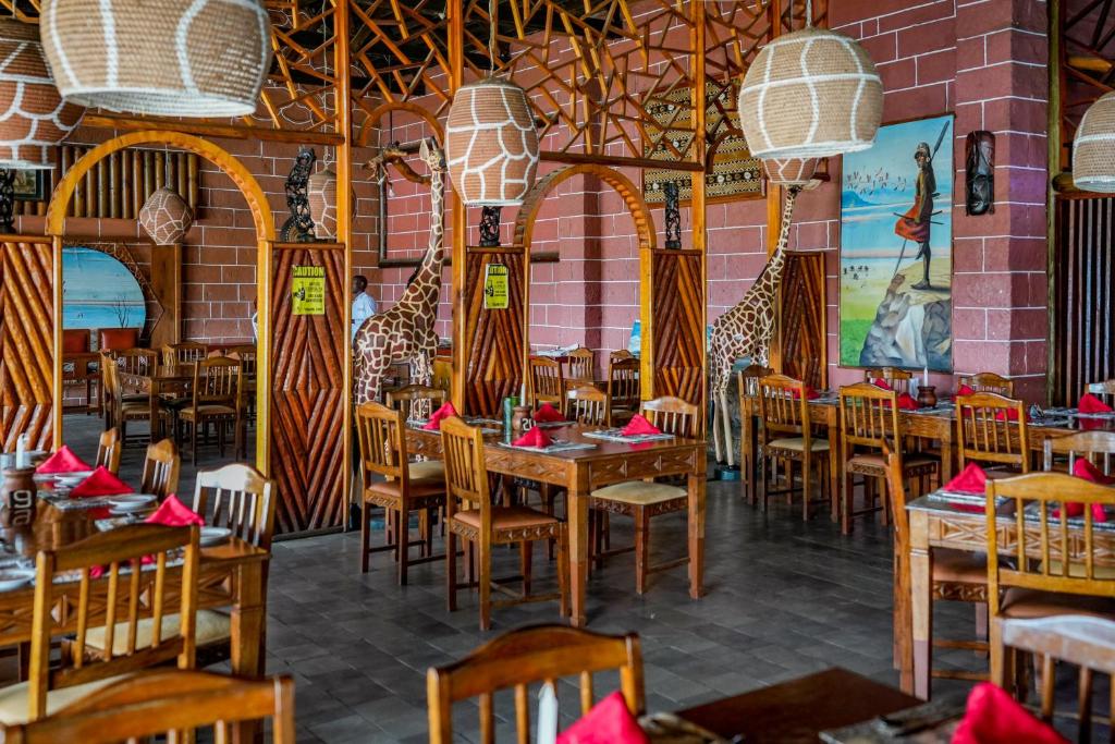 Lake Nakuru Lodge (4)